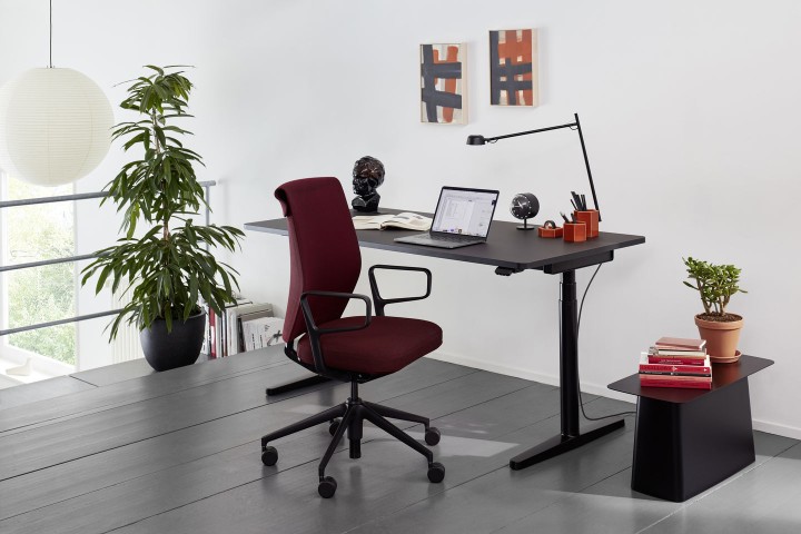 The optimum table height for ergonomic working