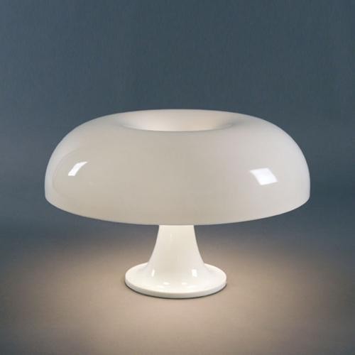 Table lamp by Artemide Nesso white